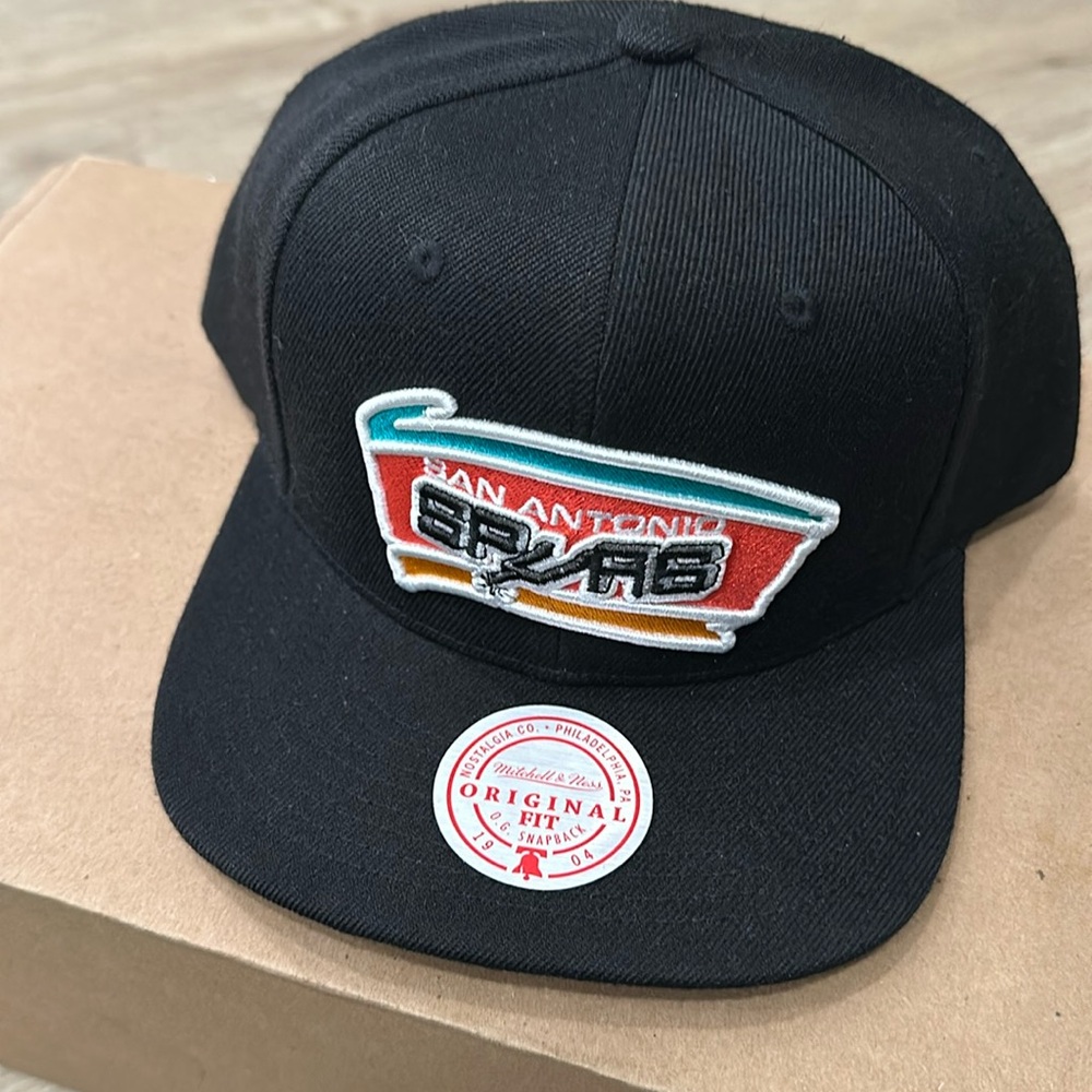 San Antonio Spurs SnapBack Hat